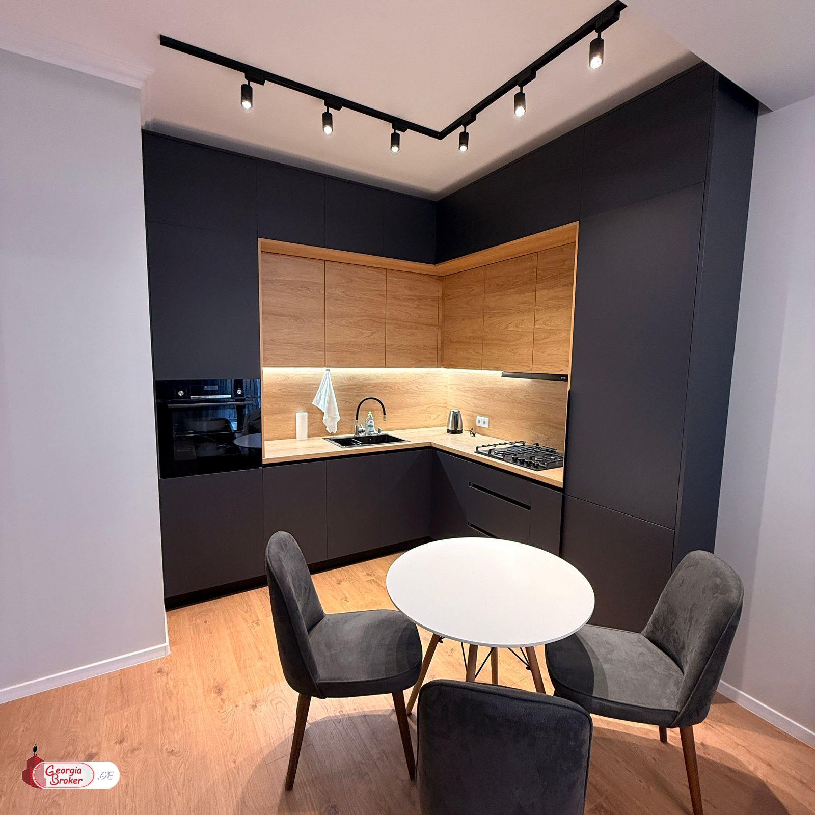 იყიდება ახალი გარემონტებული 2 ოთახიანი ბინა